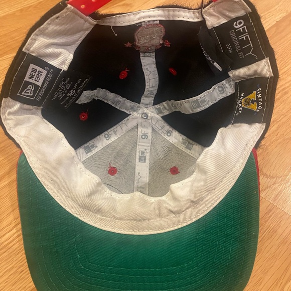 Blackhawks Old School Logo New Era - Picture 5 of 5